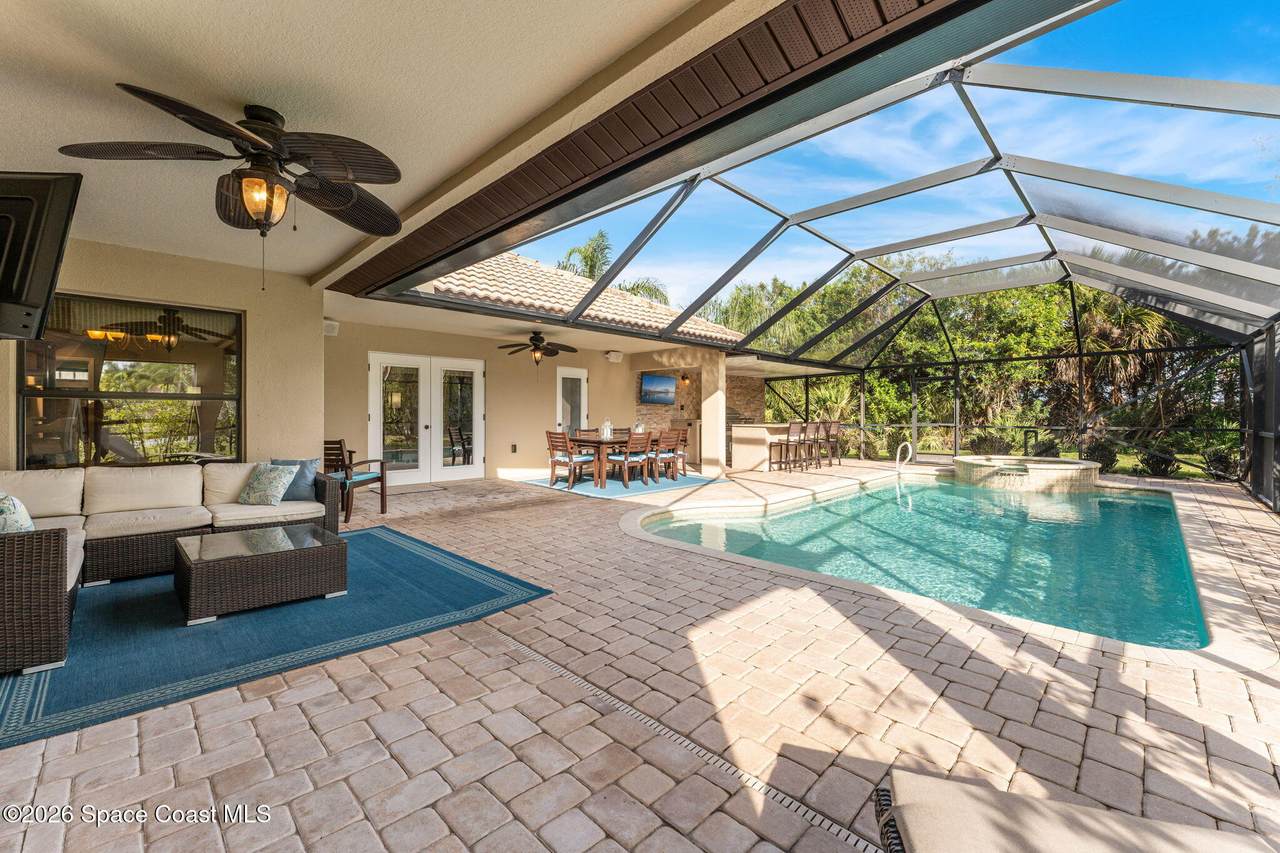 https://bt-photos.global.ssl.fastly.net/spacecoast/1280_boomver_1_1067188-2.jpg