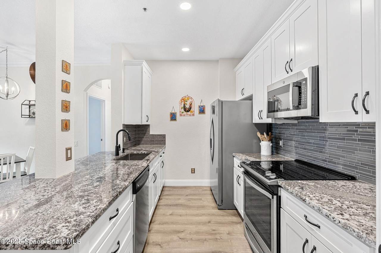 1576 Peregrine Circle - Photo 1