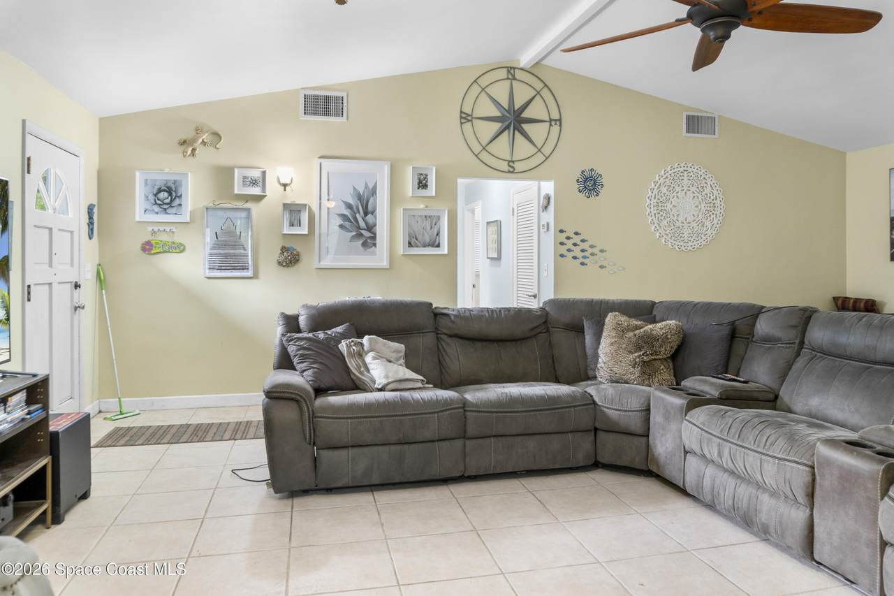 https://bt-photos.global.ssl.fastly.net/spacecoast/1280_boomver_1_1067645-2.jpg