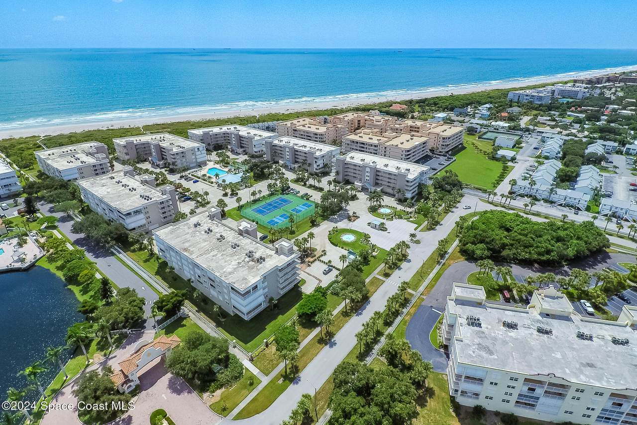 601 Shorewood Drive - Photo 1