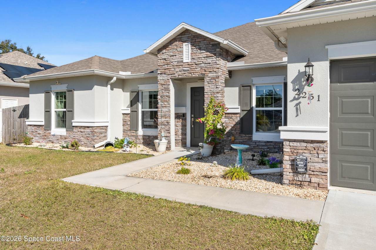 https://bt-photos.global.ssl.fastly.net/spacecoast/1280_boomver_1_1068236-2.jpg