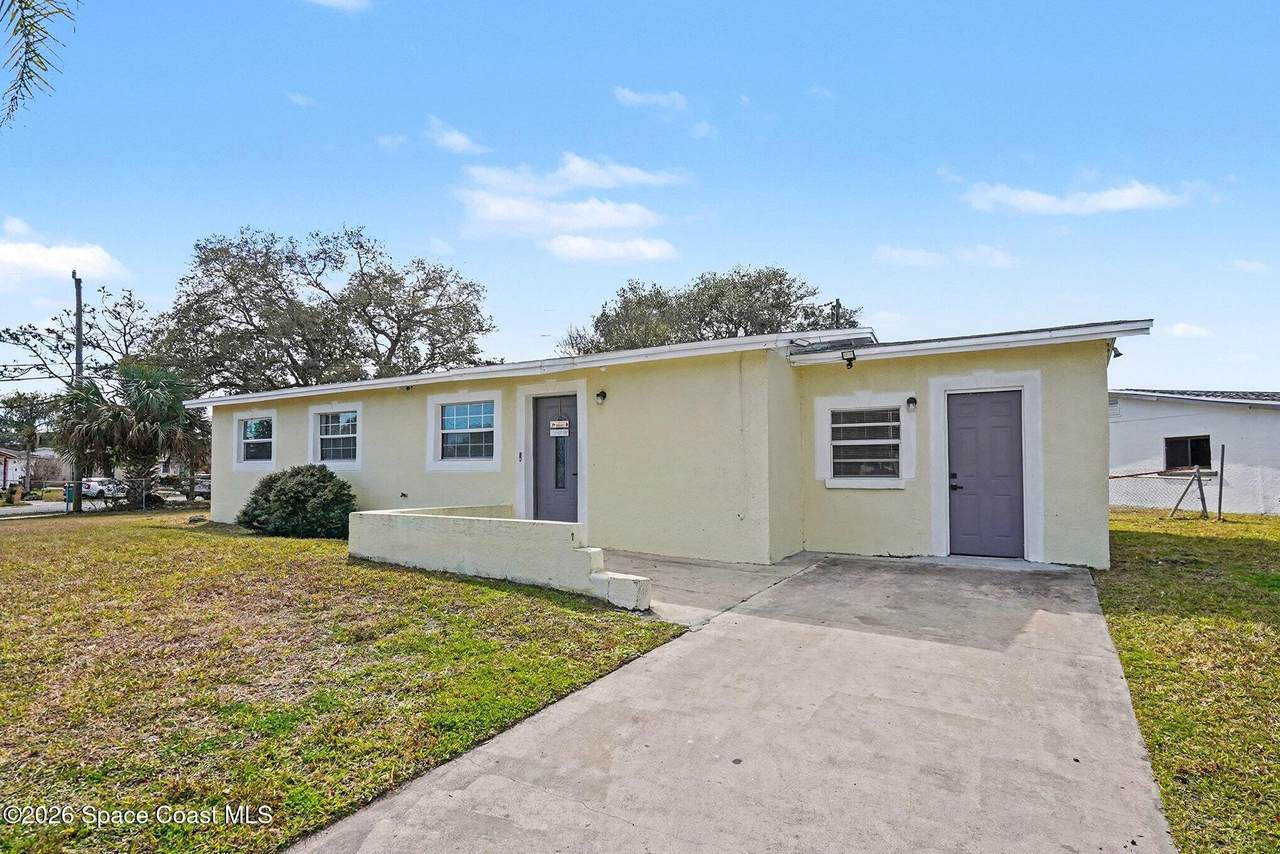 905 Poplar Lane - Photo 1