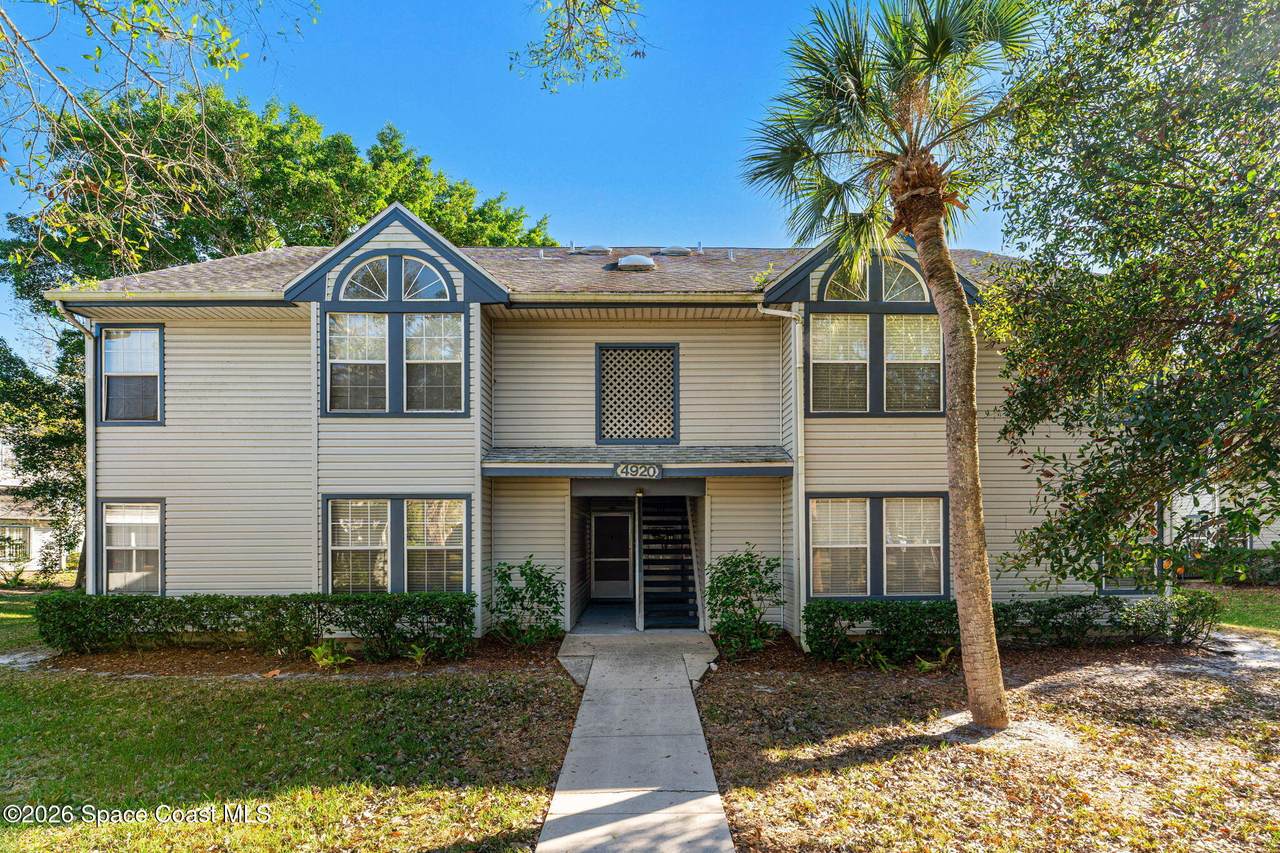 4920 Lake Waterford Way - Photo 1