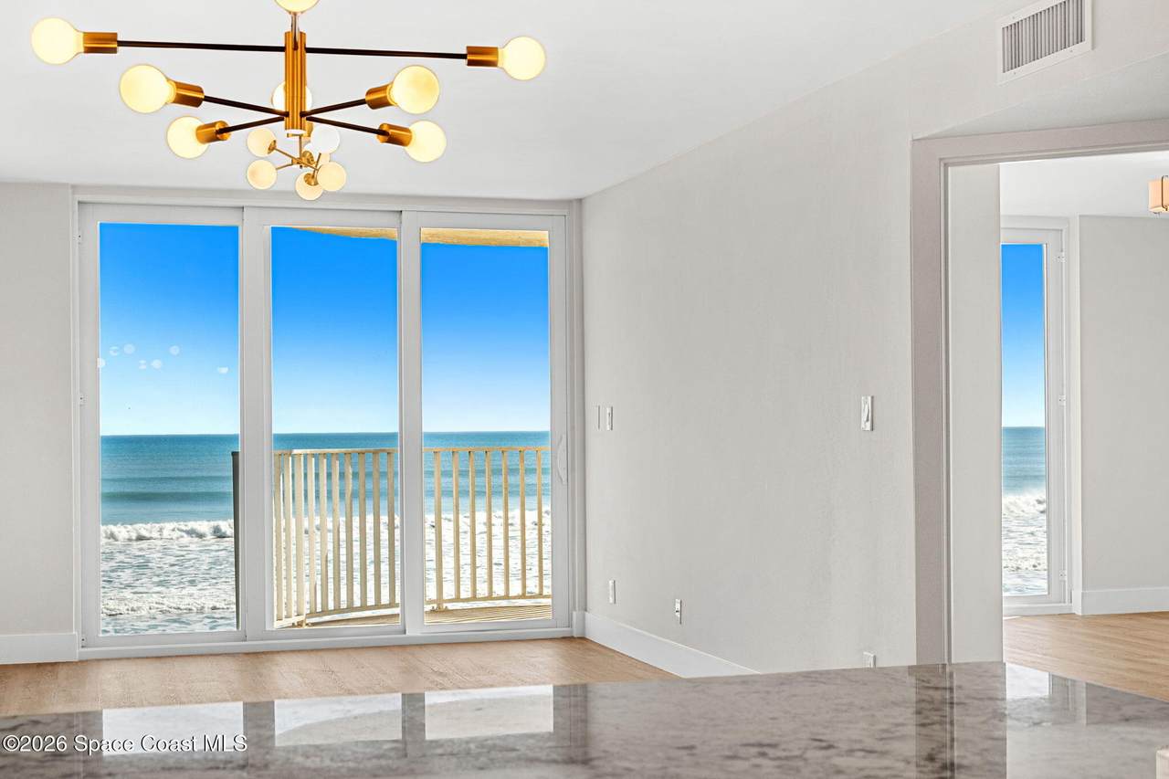 https://bt-photos.global.ssl.fastly.net/spacecoast/1280_boomver_1_1069133-2.jpg
