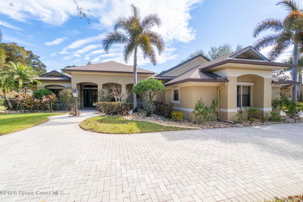 3031 Southern Oaks Drive - Photo 1