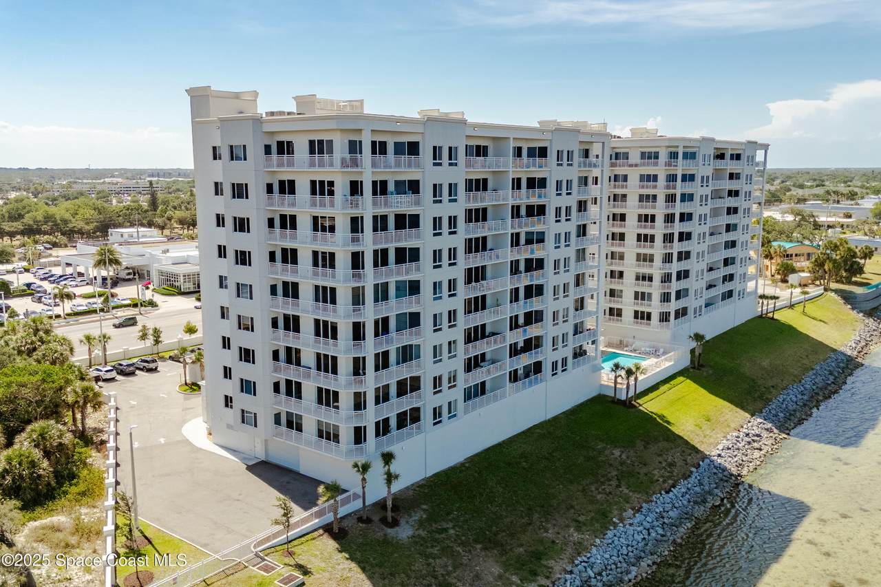 https://bt-photos.global.ssl.fastly.net/spacecoast/1280_boomver_1_1069402-2.jpg