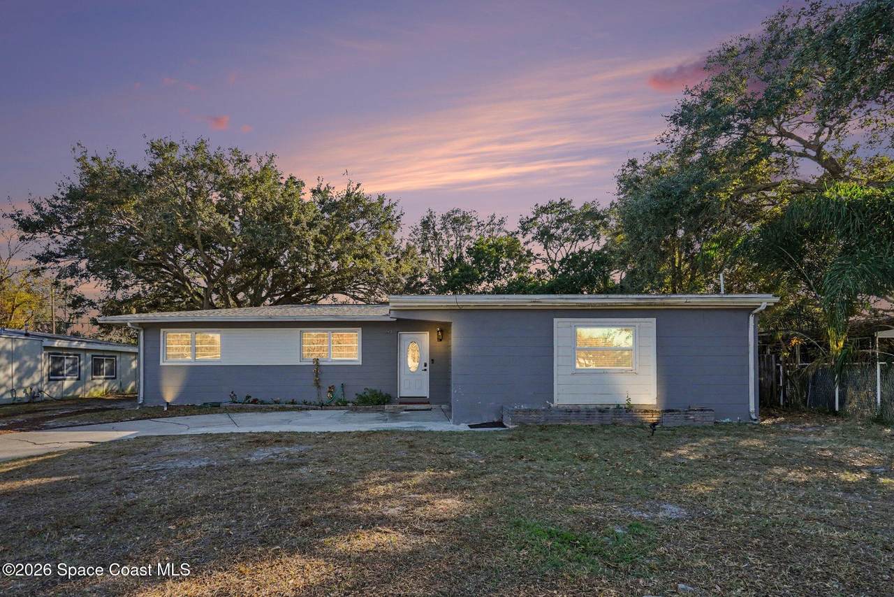 809 Espanola Way - Photo 1