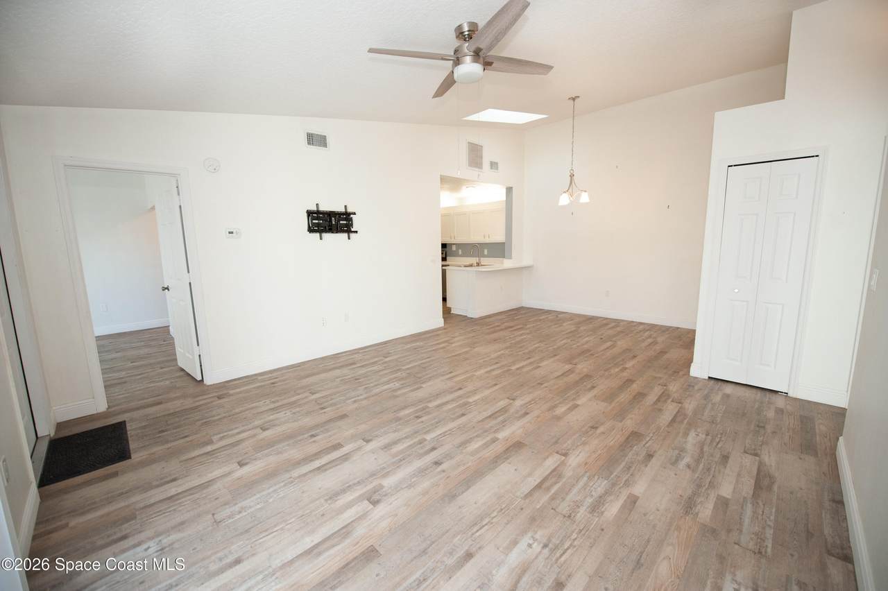 https://bt-photos.global.ssl.fastly.net/spacecoast/1280_boomver_1_1069507-2.jpg