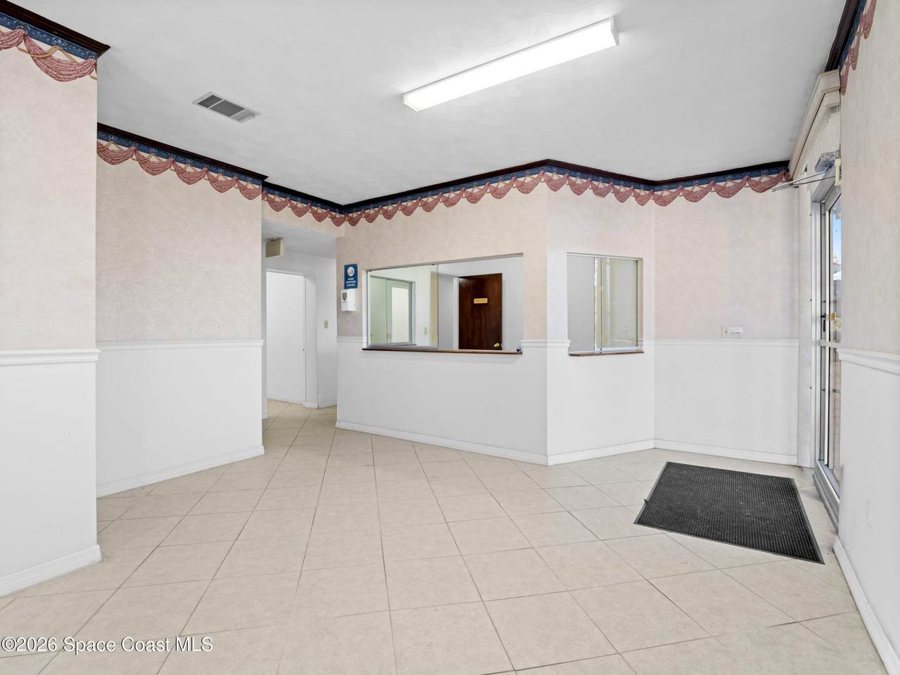 https://bt-photos.global.ssl.fastly.net/spacecoast/1280_boomver_1_1069735-2.jpg
