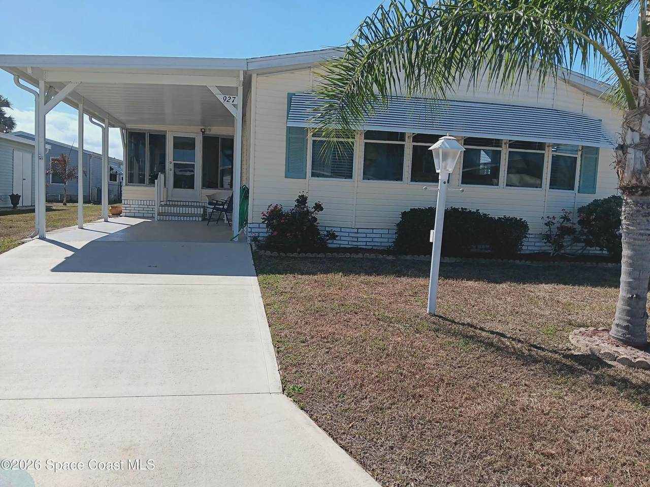 927 Dogwood Drive - Photo 1
