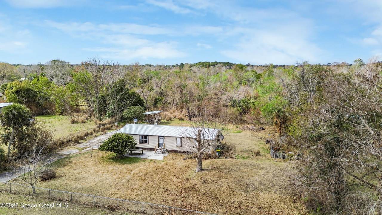 4025 Hess Avenue - Photo 1