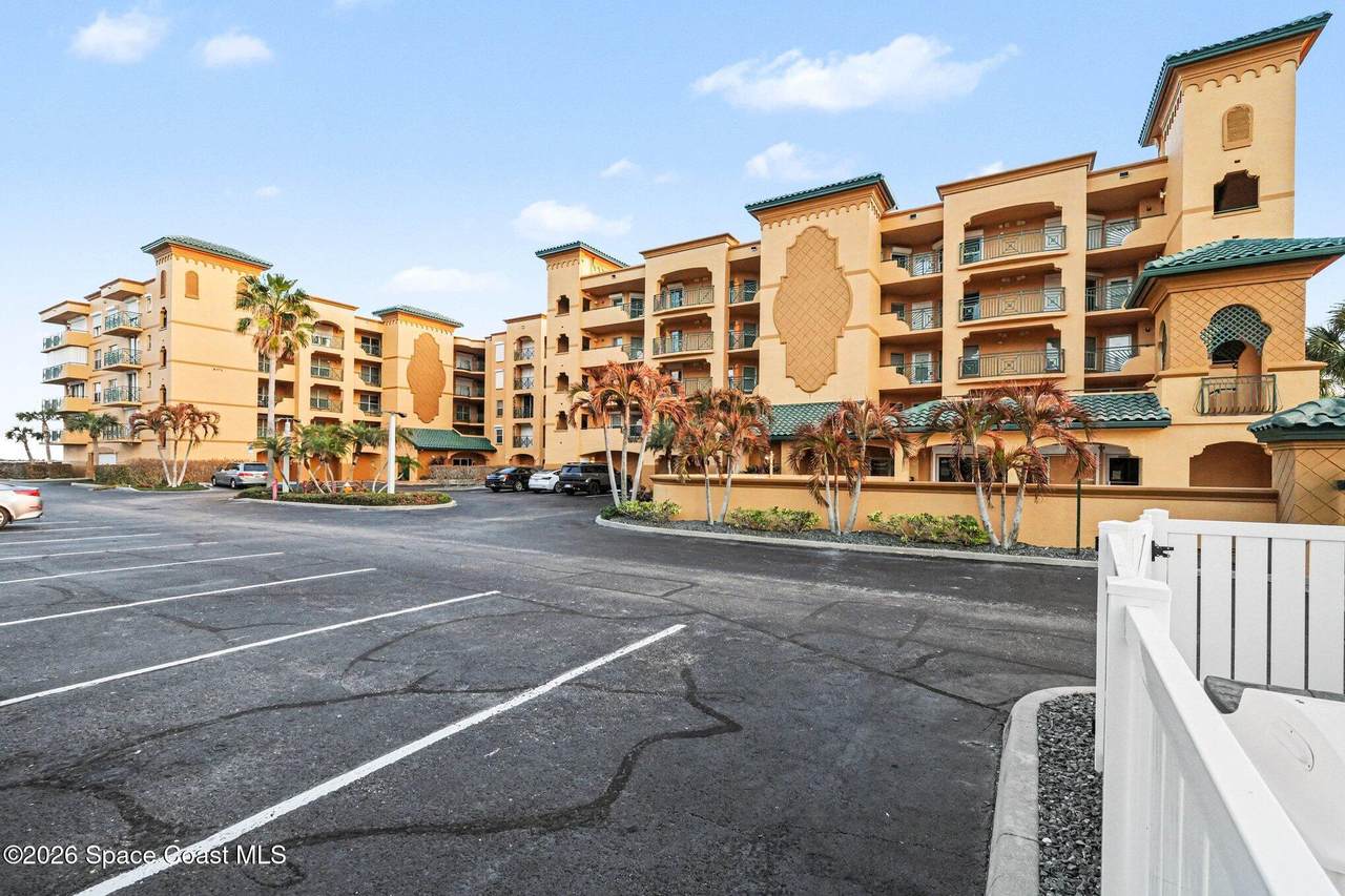 8470 Ridgewood Avenue - Photo 1