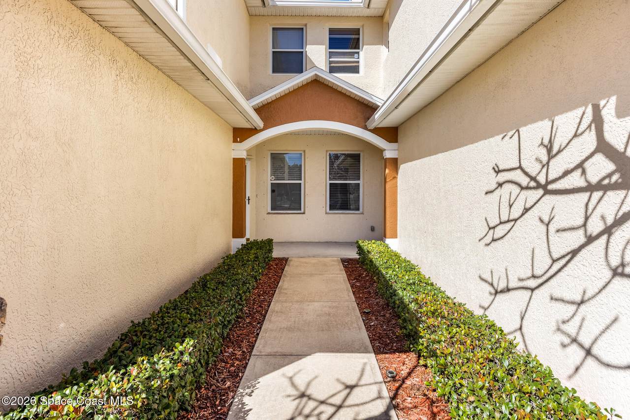 https://bt-photos.global.ssl.fastly.net/spacecoast/1280_boomver_1_1070785-2.jpg