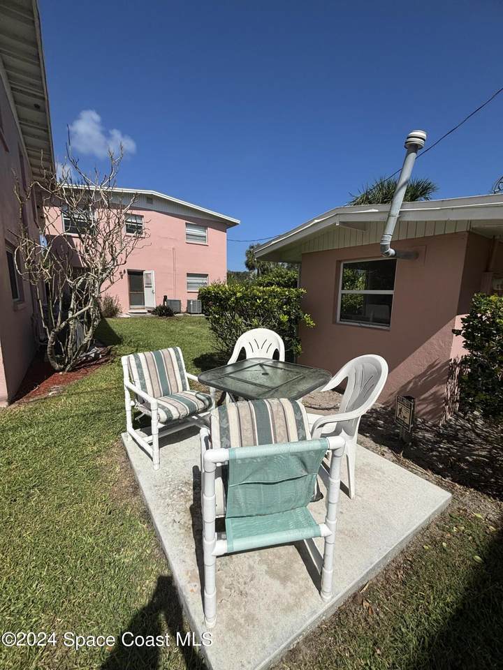 https://bt-photos.global.ssl.fastly.net/spacecoast/1280_boomver_1_1070817-2.jpg