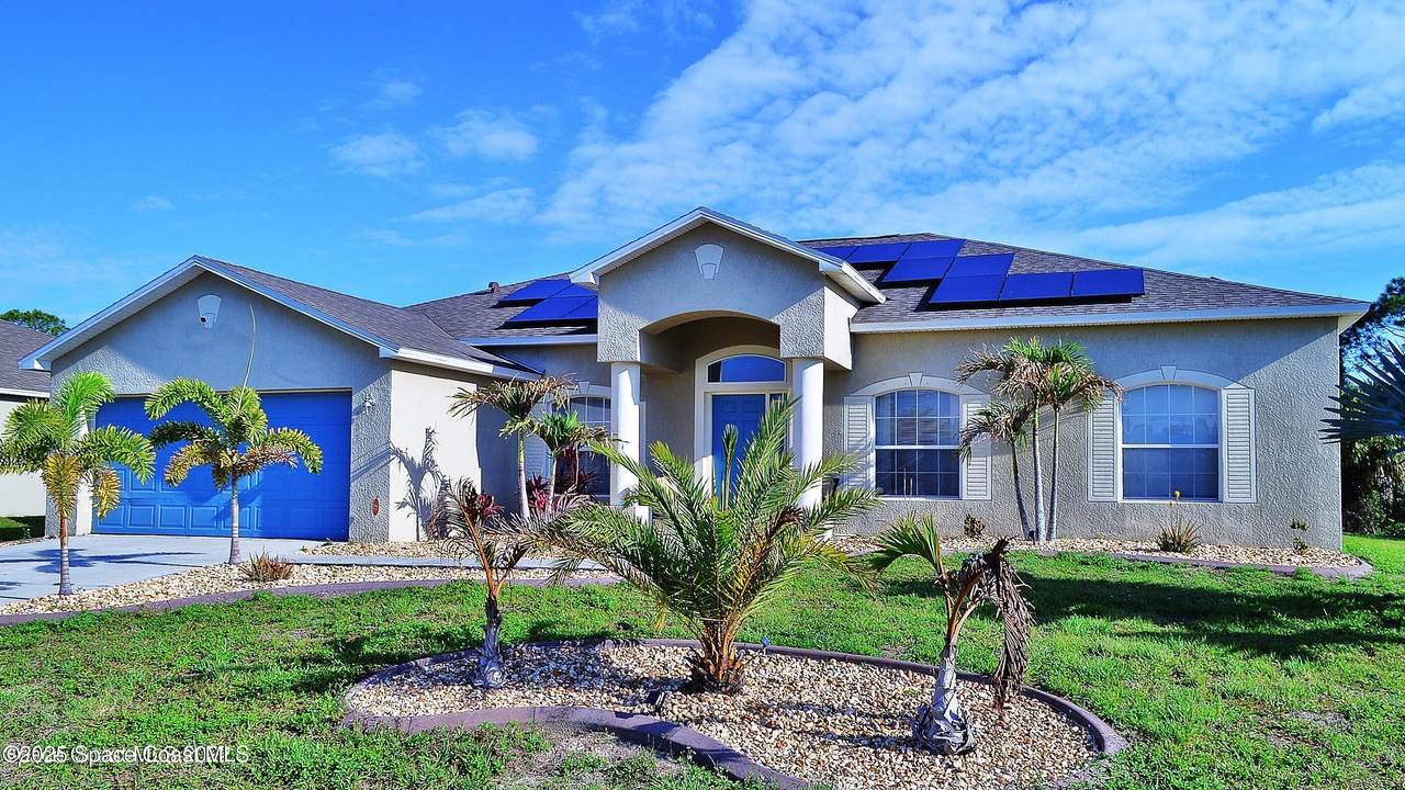 507 Haleybury Street - Photo 1