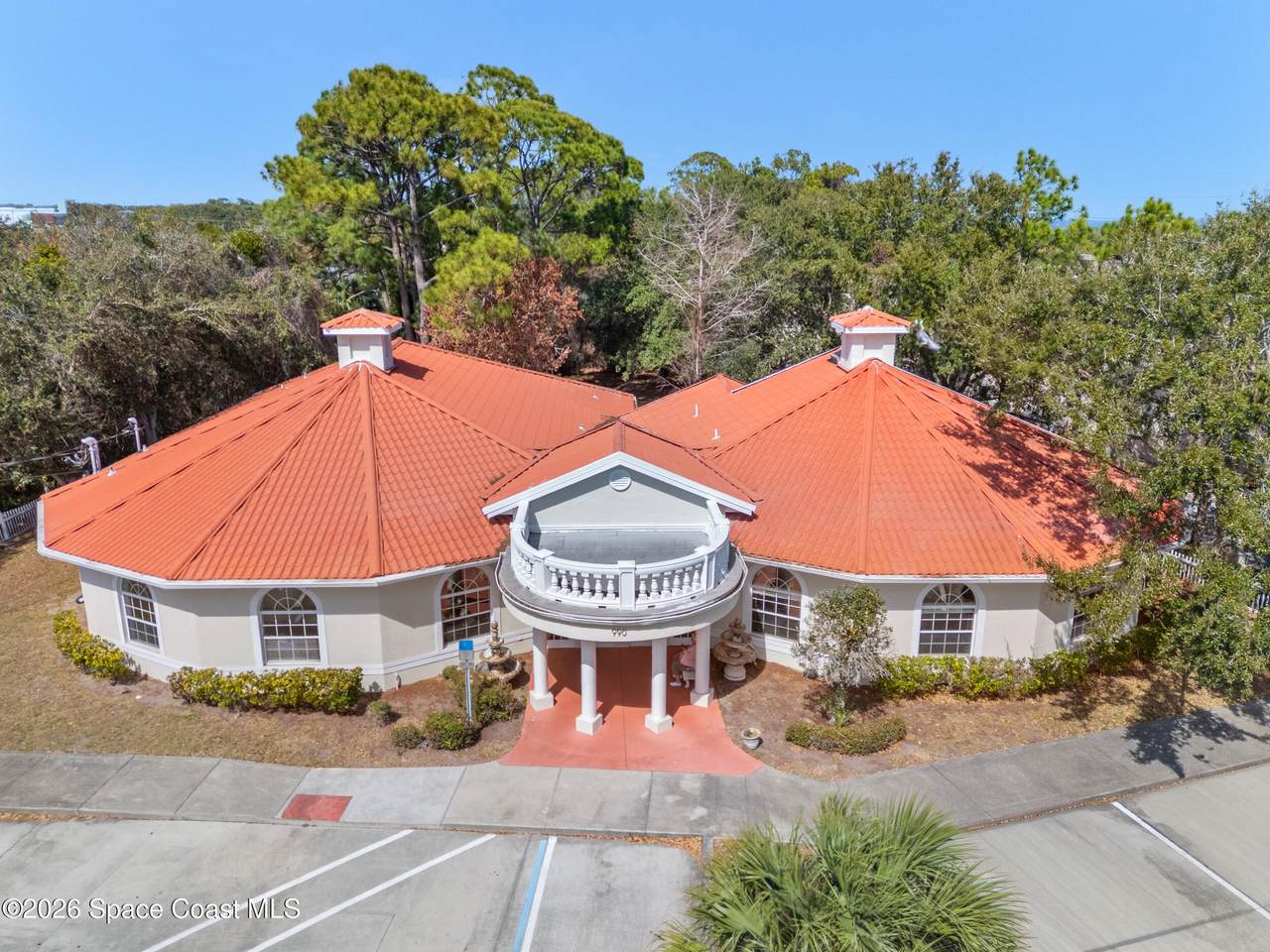 990 Palm Street - Photo 1