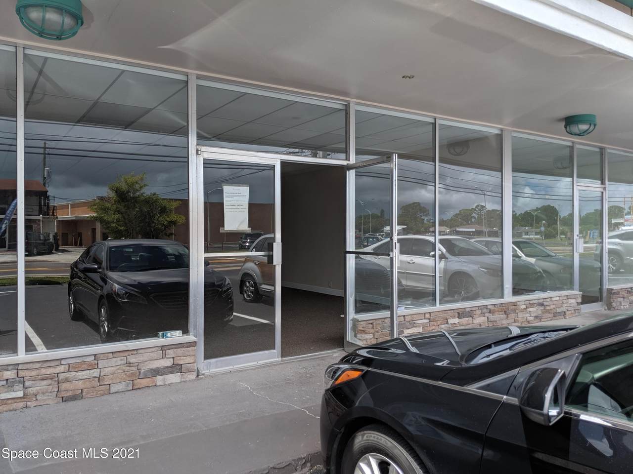 3550 Hopkins Avenue - Photo 1