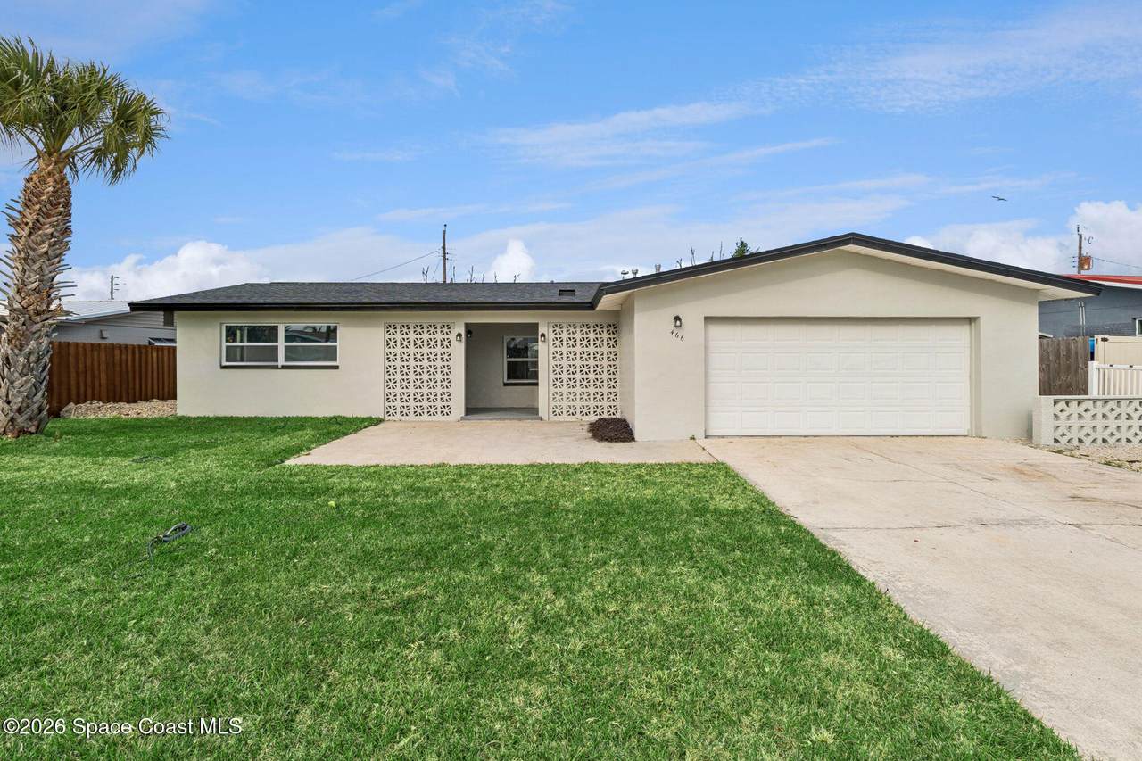466 Gateway Drive - Photo 1