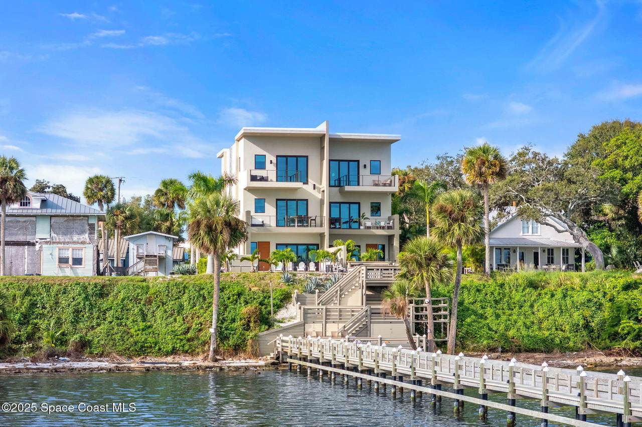 https://bt-photos.global.ssl.fastly.net/spacecoast/1280_boomver_1_1071330-2.jpg