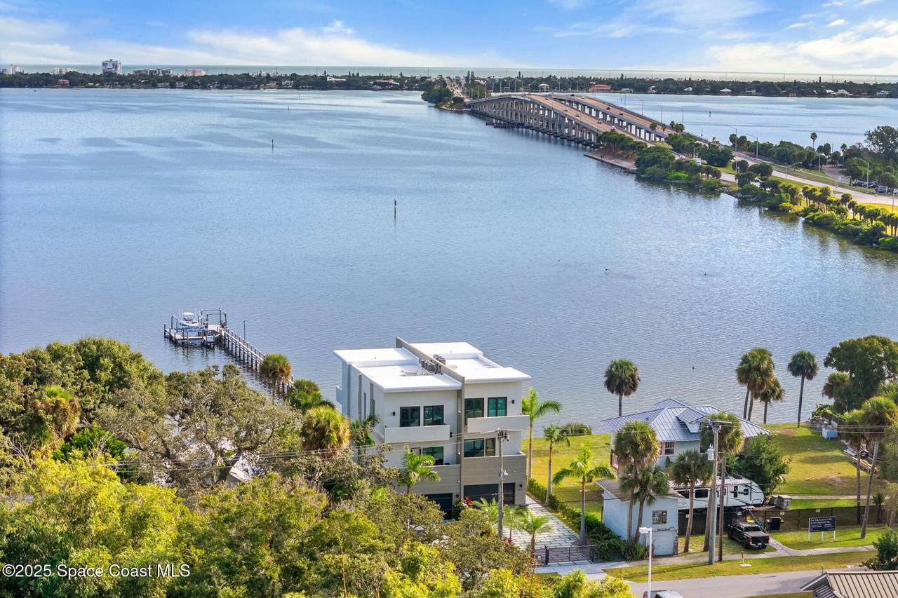 https://bt-photos.global.ssl.fastly.net/spacecoast/1280_boomver_1_1071330-2.jpg