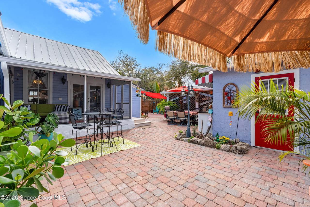 https://bt-photos.global.ssl.fastly.net/spacecoast/1280_boomver_1_1071473-2.jpg