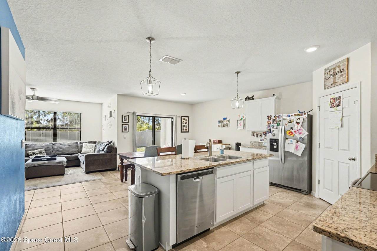 https://bt-photos.global.ssl.fastly.net/spacecoast/1280_boomver_1_1071593-2.jpg