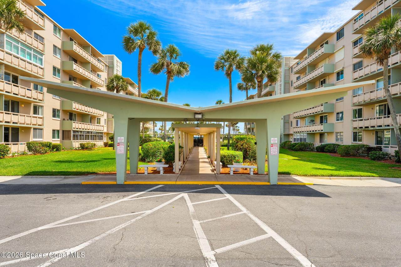 https://bt-photos.global.ssl.fastly.net/spacecoast/1280_boomver_1_1071649-2.jpg