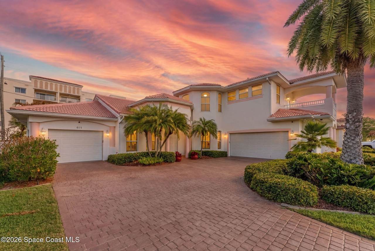 618 Manatee Bay Drive - Photo 1