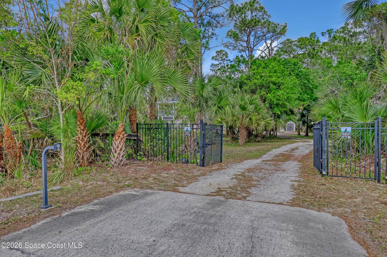 https://bt-photos.global.ssl.fastly.net/spacecoast/1280_boomver_1_1071896-2.jpg