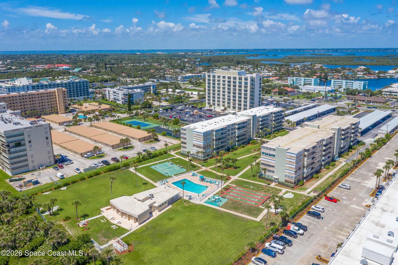 https://bt-photos.global.ssl.fastly.net/spacecoast/1280_boomver_1_1072029-2.jpg