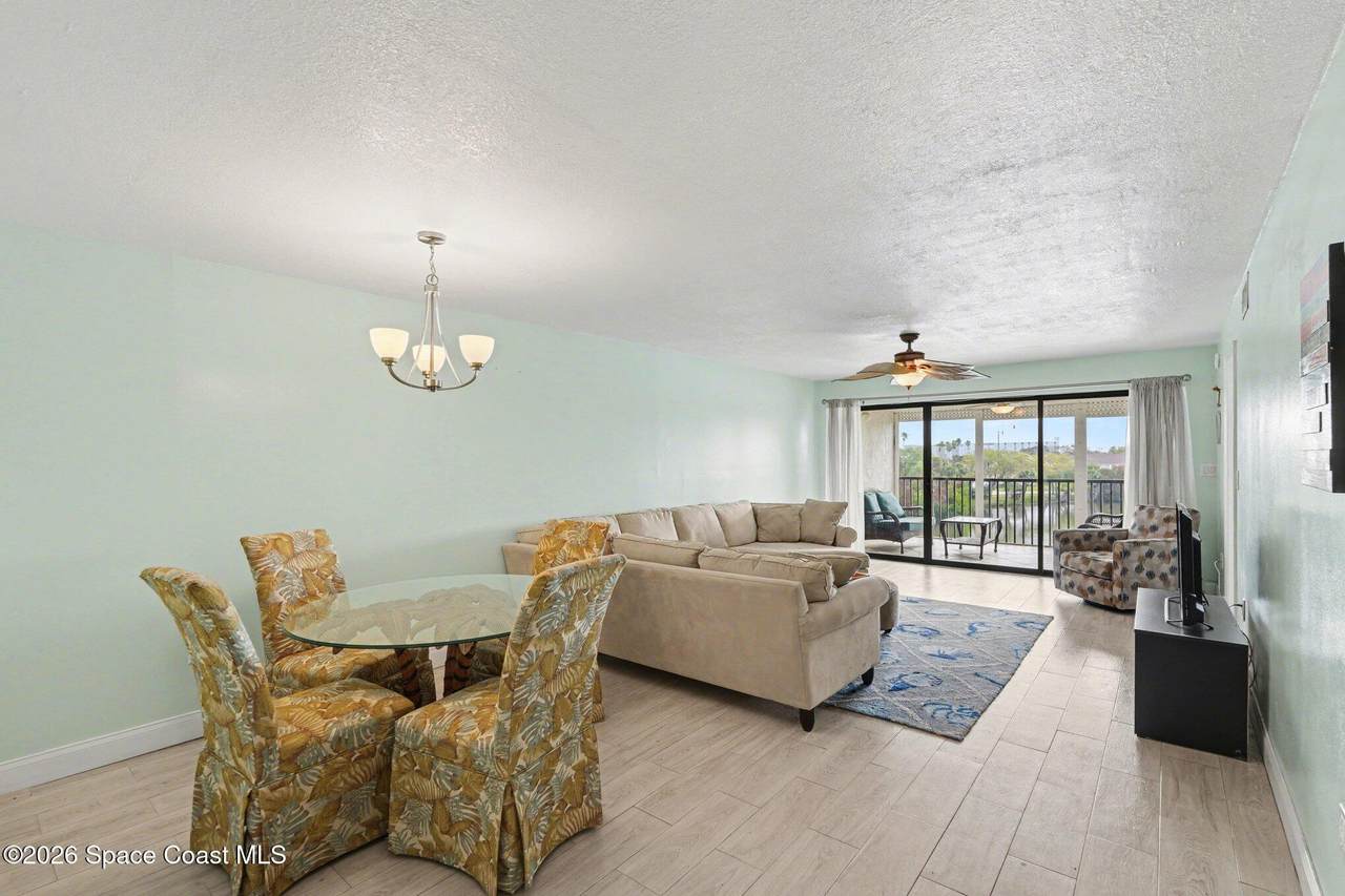 https://bt-photos.global.ssl.fastly.net/spacecoast/1280_boomver_1_1072180-2.jpg