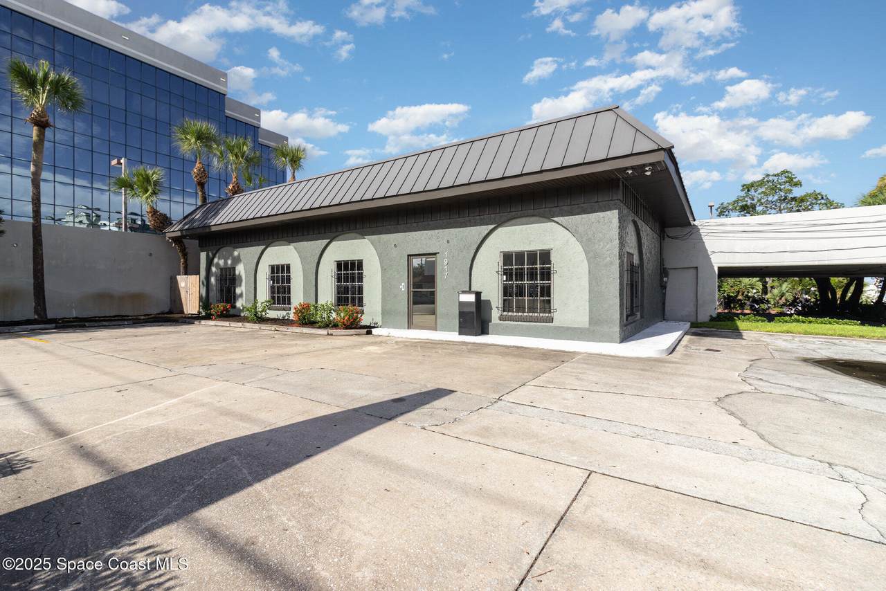 https://bt-photos.global.ssl.fastly.net/spacecoast/1280_boomver_1_1072212-2.jpg