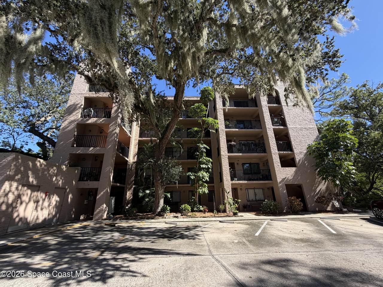 https://bt-photos.global.ssl.fastly.net/spacecoast/1280_boomver_1_1073036-2.jpg