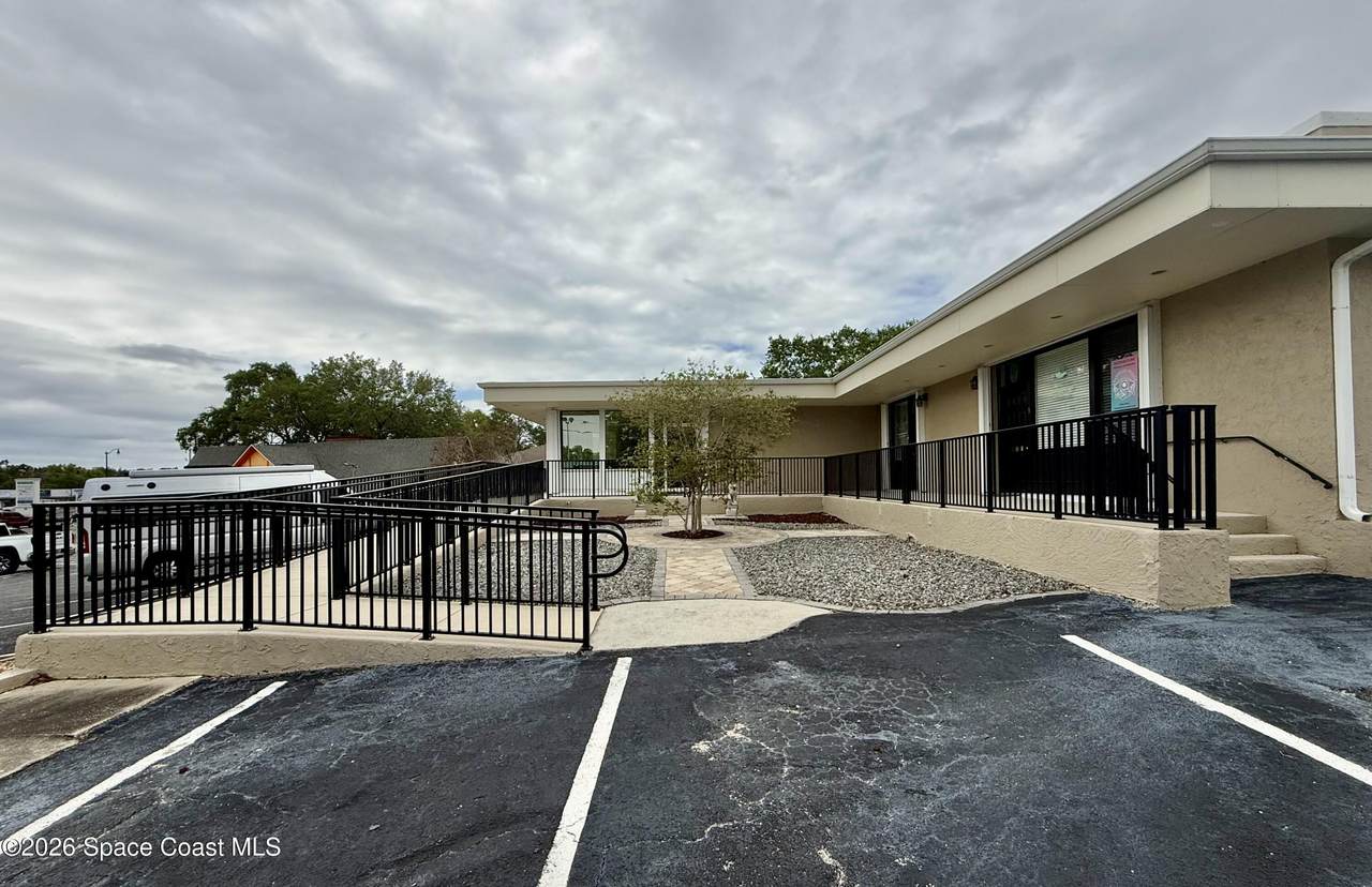 220 Coral Sands Drive - Photo 1