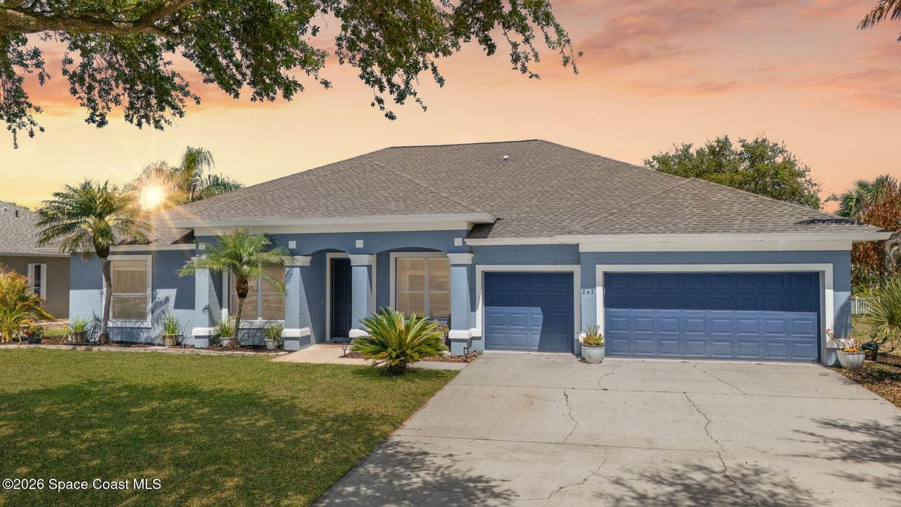 843 Woodbine Drive - Photo 1