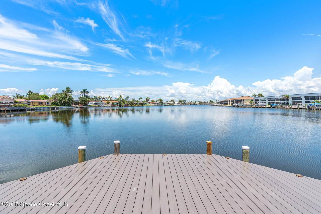 https://bt-photos.global.ssl.fastly.net/spacecoast/1280_boomver_1_1073628-2.jpg