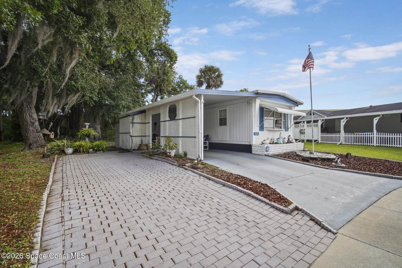 https://bt-photos.global.ssl.fastly.net/spacecoast/1280_boomver_1_1073814-2.jpg