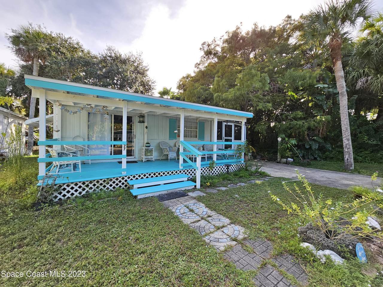 8515 Atlantic Avenue - Photo 1
