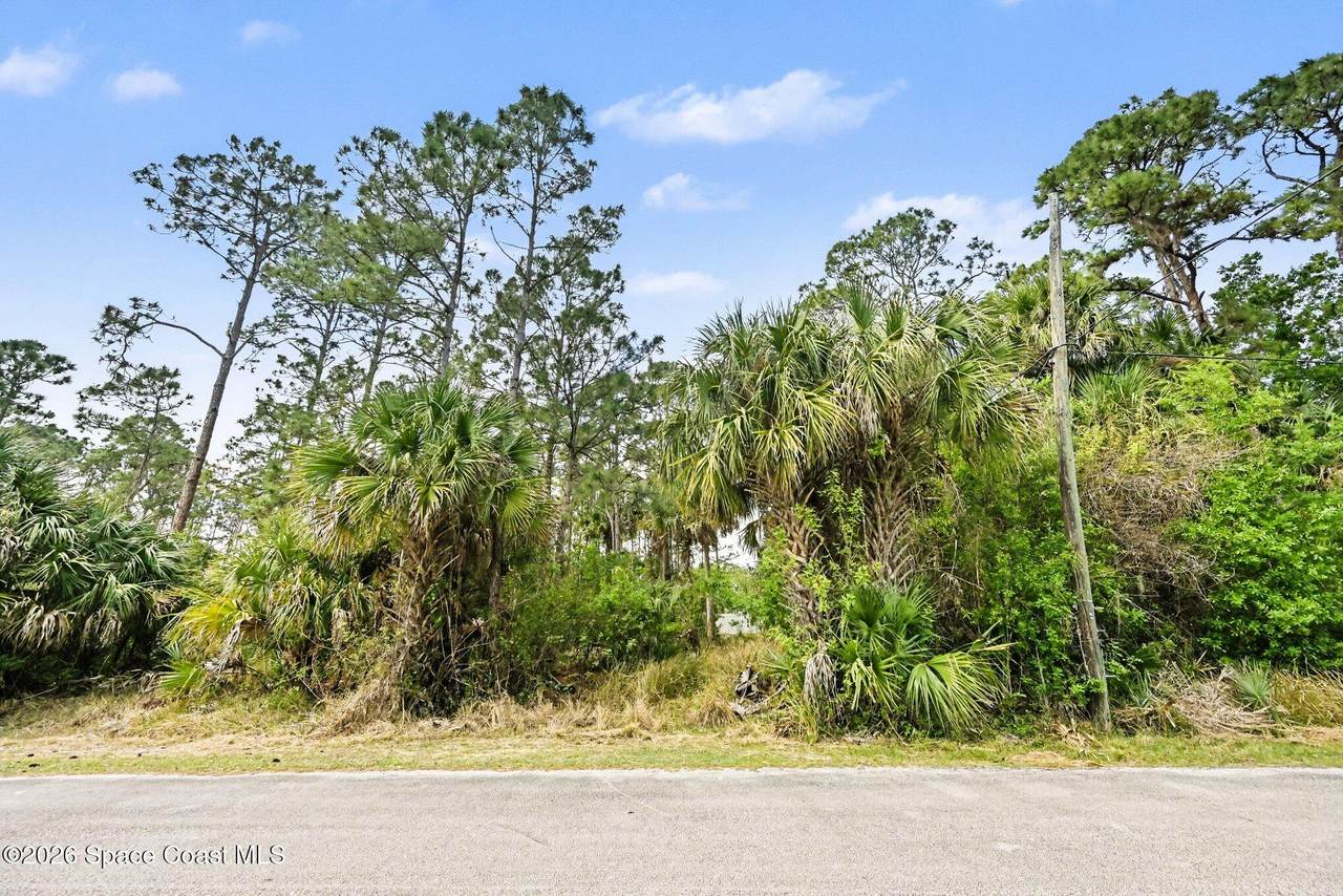 874 Hartsdale Avenue - Photo 1