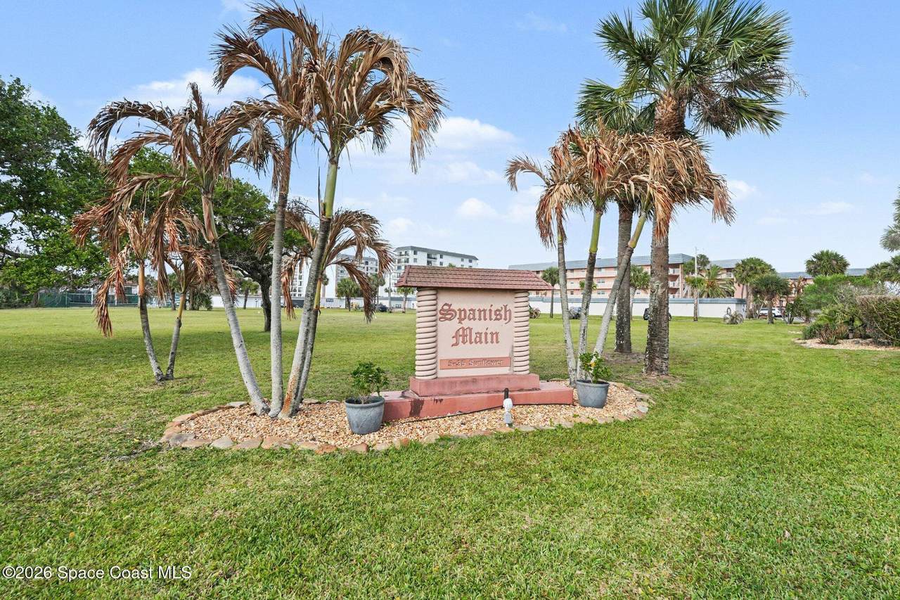 https://bt-photos.global.ssl.fastly.net/spacecoast/1280_boomver_1_1074169-2.jpg