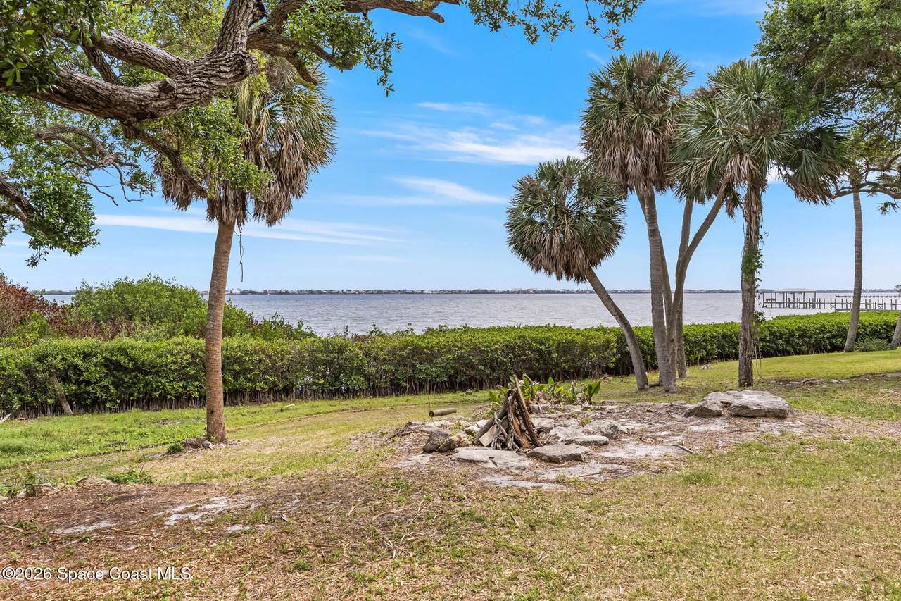 https://bt-photos.global.ssl.fastly.net/spacecoast/1280_boomver_1_1074225-2.jpg