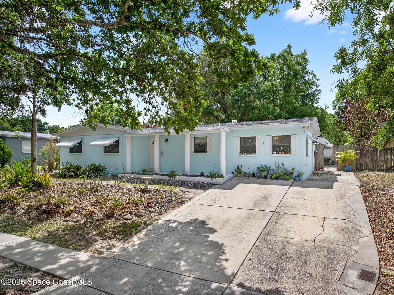 2737 Cherbourg Road - Photo 1