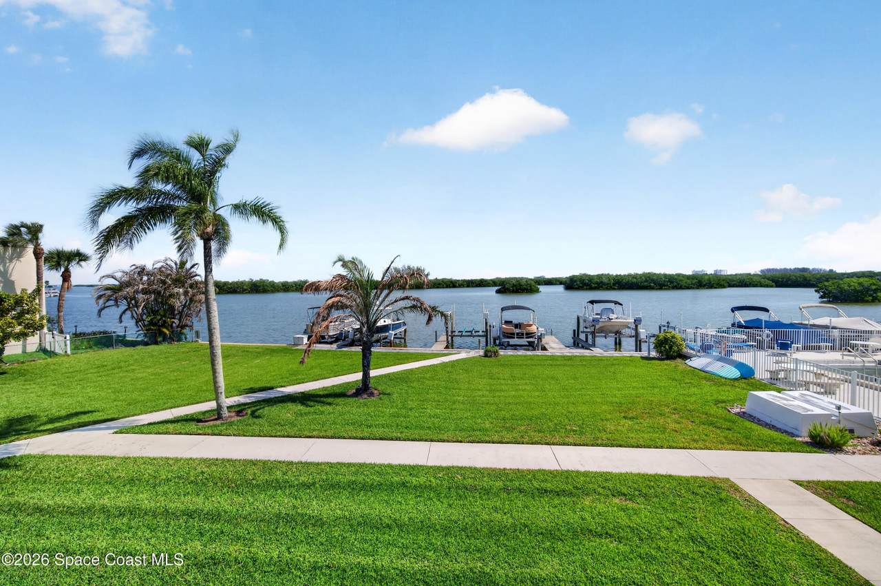 1525 Minutemen Causeway - Photo 1