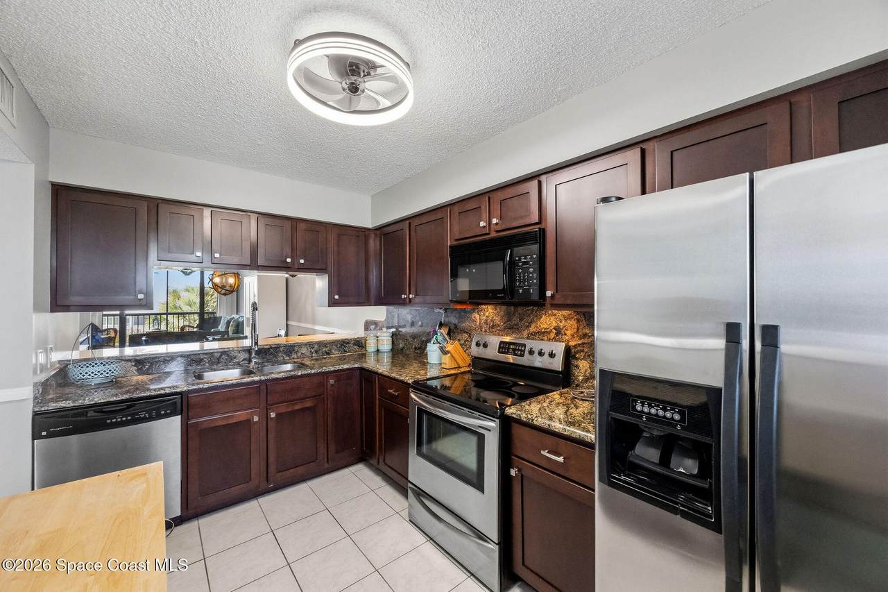 https://bt-photos.global.ssl.fastly.net/spacecoast/1280_boomver_1_1074947-2.jpg