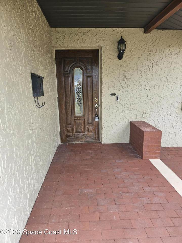 https://bt-photos.global.ssl.fastly.net/spacecoast/1280_boomver_1_1074978-2.jpg
