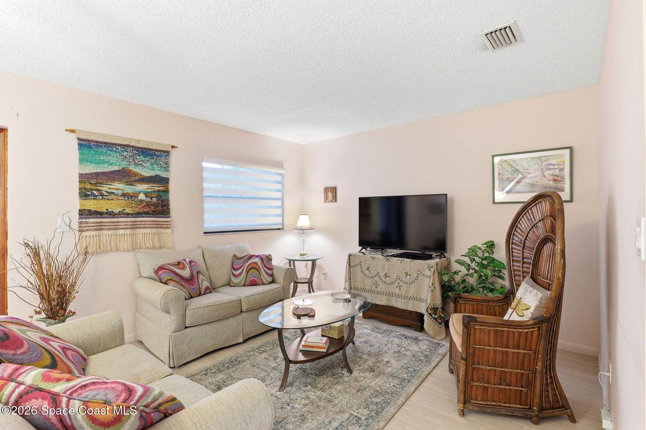 https://bt-photos.global.ssl.fastly.net/spacecoast/1280_boomver_1_1075270-2.jpg