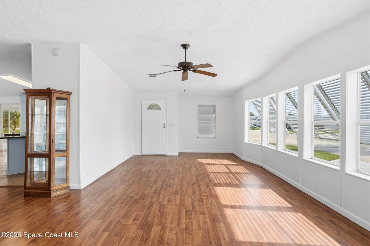 https://bt-photos.global.ssl.fastly.net/spacecoast/1280_boomver_2_1075366-2.jpg