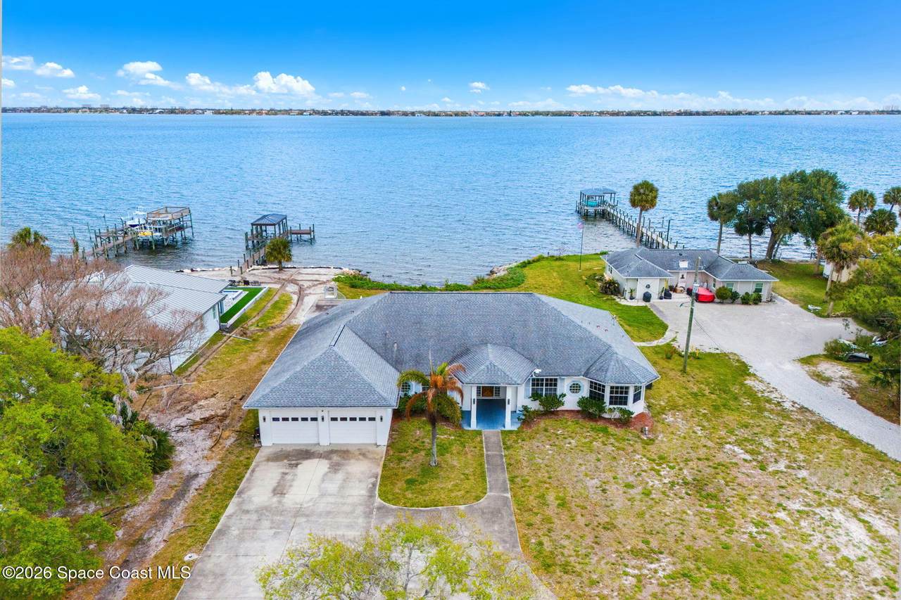 2729 Pineapple Avenue - Photo 1