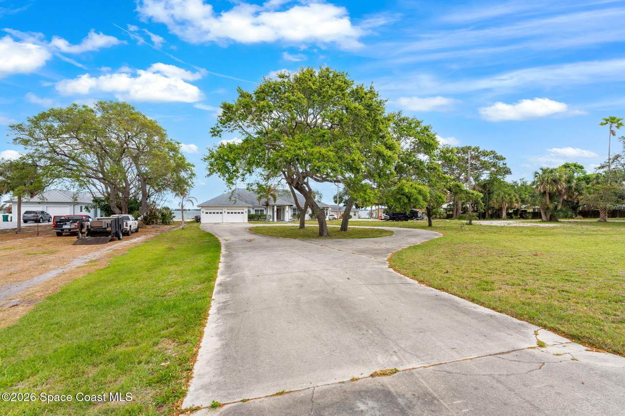 https://bt-photos.global.ssl.fastly.net/spacecoast/1280_boomver_1_1075553-2.jpg
