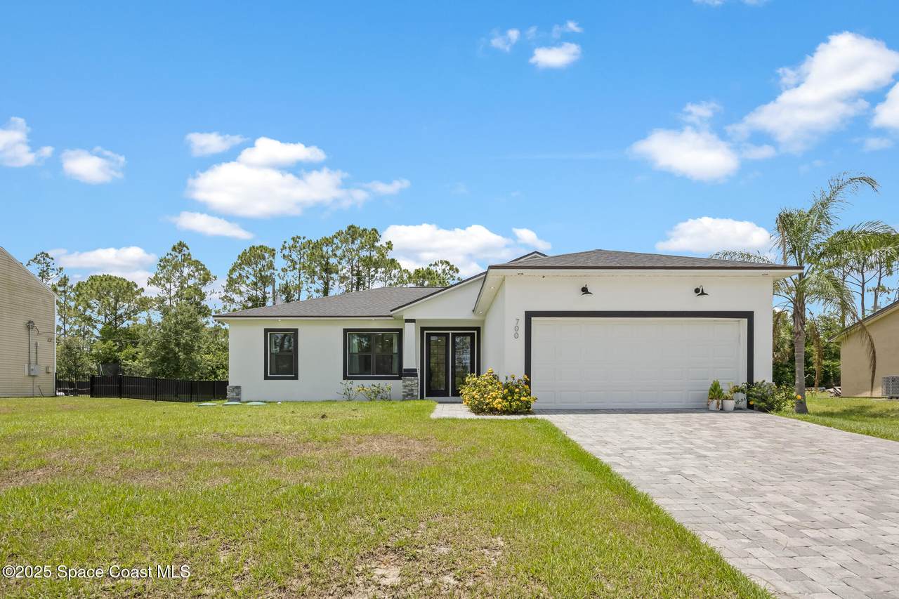 700 Cornelia Avenue - Photo 1